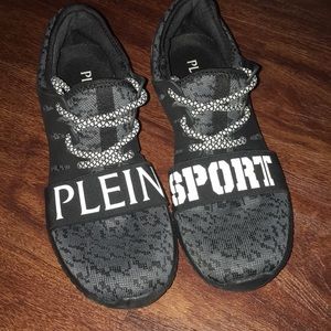Philipp Plein - Plein Sport Shoe - size 5